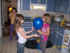 Friday November 27, 2009 20:26 - CHRISTMAS CONCERT AND DRIVE TO SEE LIGHTS 039.jpg